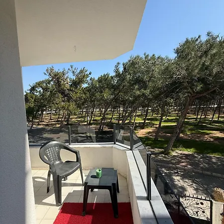 Boutique Sea מלון